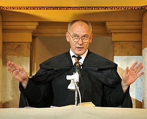 Az új válaszokhoz új emberek kellenek