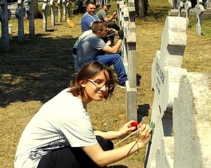 Hadisírgondozás a Dilinka temetőben