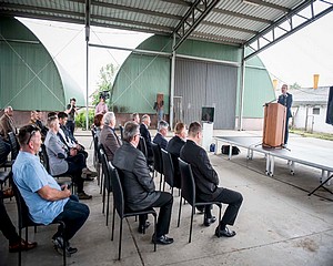 Megújult sertéstelepet adott át az agrárminiszter Mindszenten