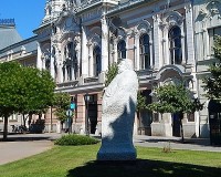 Rapcsák András szobráról döntenek