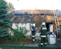 Kiégett egy ház Kiszomboron - ketten meghaltak