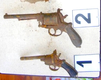 Forgótáras pisztolyokat találtak a vásárhelyi Ótemplomban 