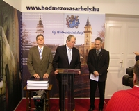 Eskü Vásárhelyen is