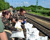 Újabb száznál több vásárhelyi katona érkezett a gátakra