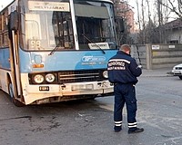 Idős sérült a biciklis miatt vészfékező vásárhelyi buszon