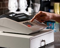 Csak 220 online pénztárgépet kötöttek be eddig