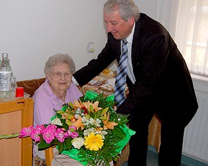 95 éves Halápi Ambrusné